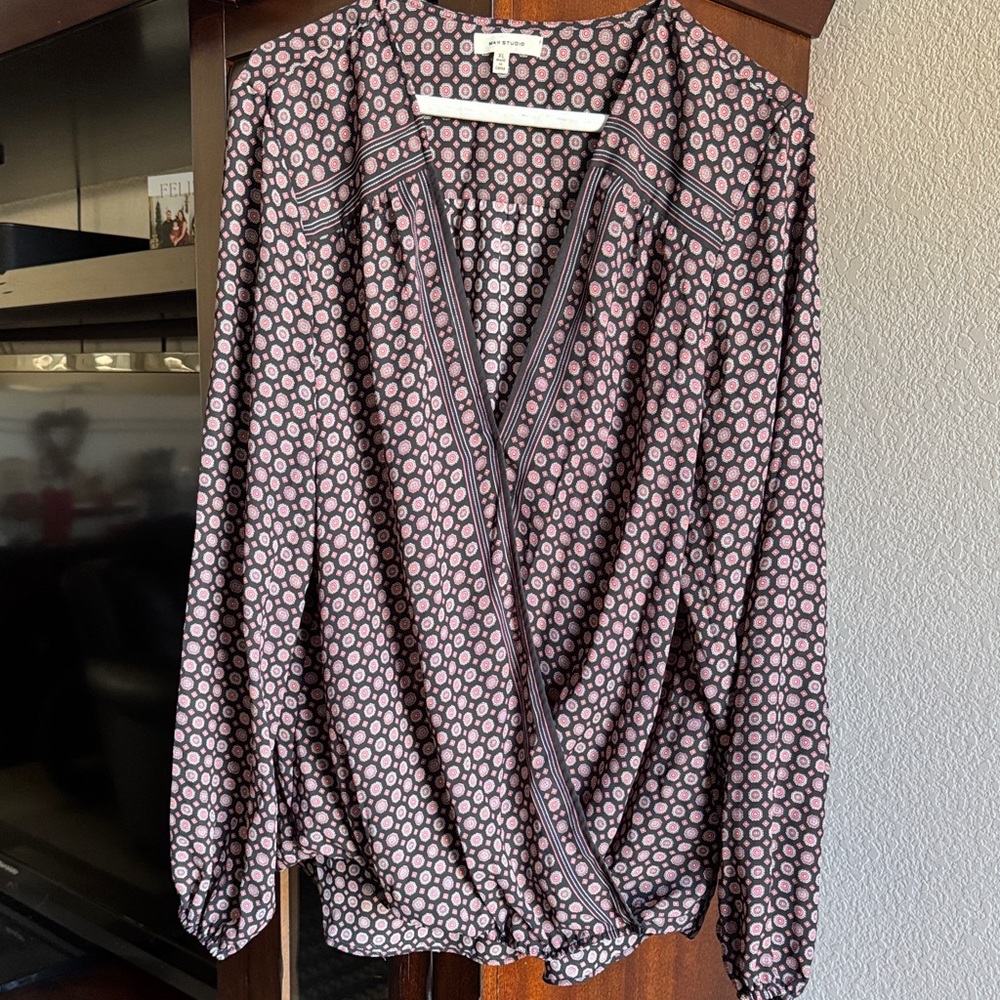 Max Studio Black and Pink Patterned Blouse